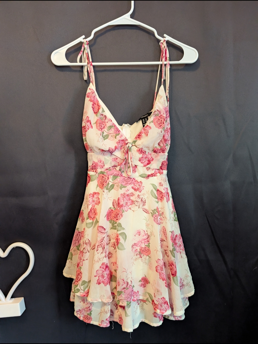 Forever 21 Cream Floral Tie-Front Romper Adjustable Layers Roses V Neck Flowy